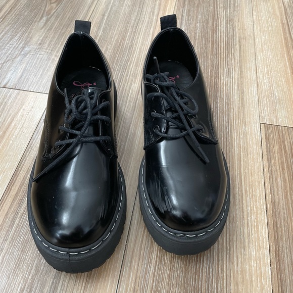 Super Cute Women’s Platform Shoes - Picture 2 of 12